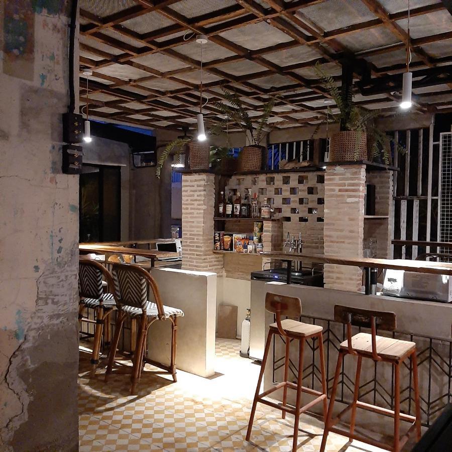 The Flying Fish Hostel Себу Экстерьер фото